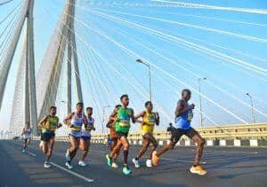 Catch Your Hero, Not Your Bags: Cloakroom Solution For Mumbai Marathon Fans!